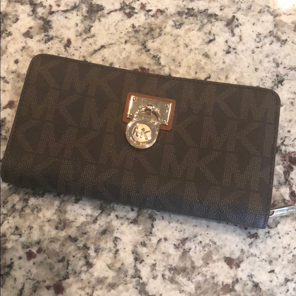 Michael Kors wallet